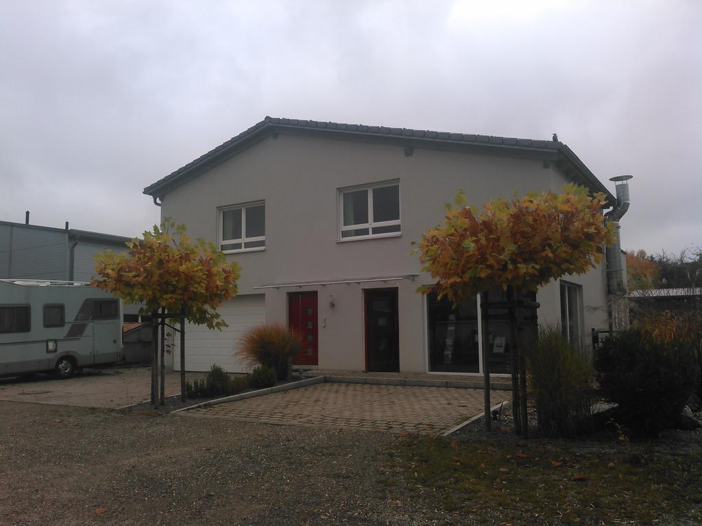Ferienwohnung Zum Kletterturm เคาฟ์บอยเริน ภายนอก รูปภาพ